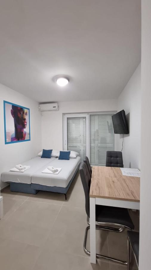 Kings Landing Appartement Novalja Buitenkant foto
