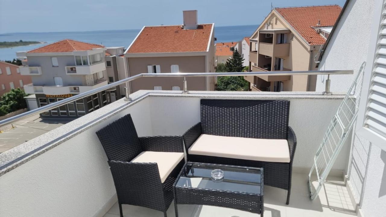 Kings Landing Appartement Novalja Buitenkant foto