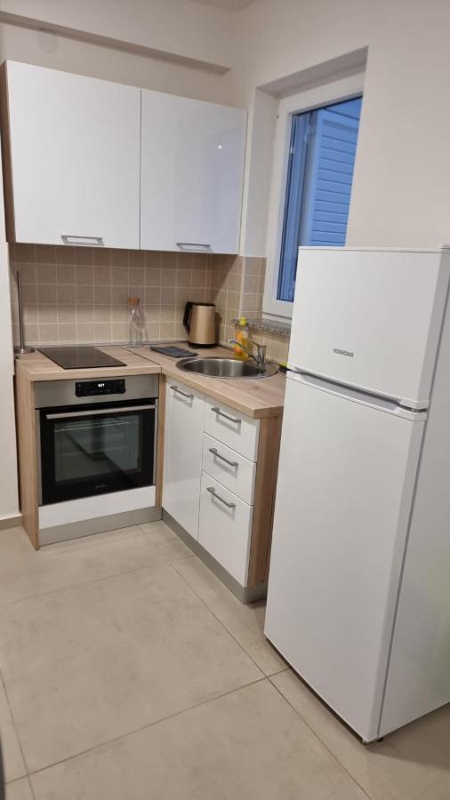 Kings Landing Appartement Novalja Buitenkant foto