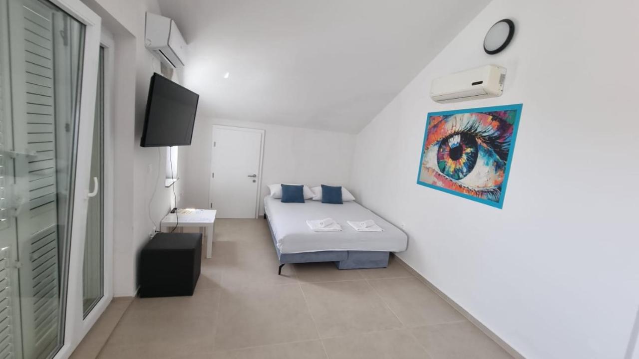 Kings Landing Appartement Novalja Buitenkant foto